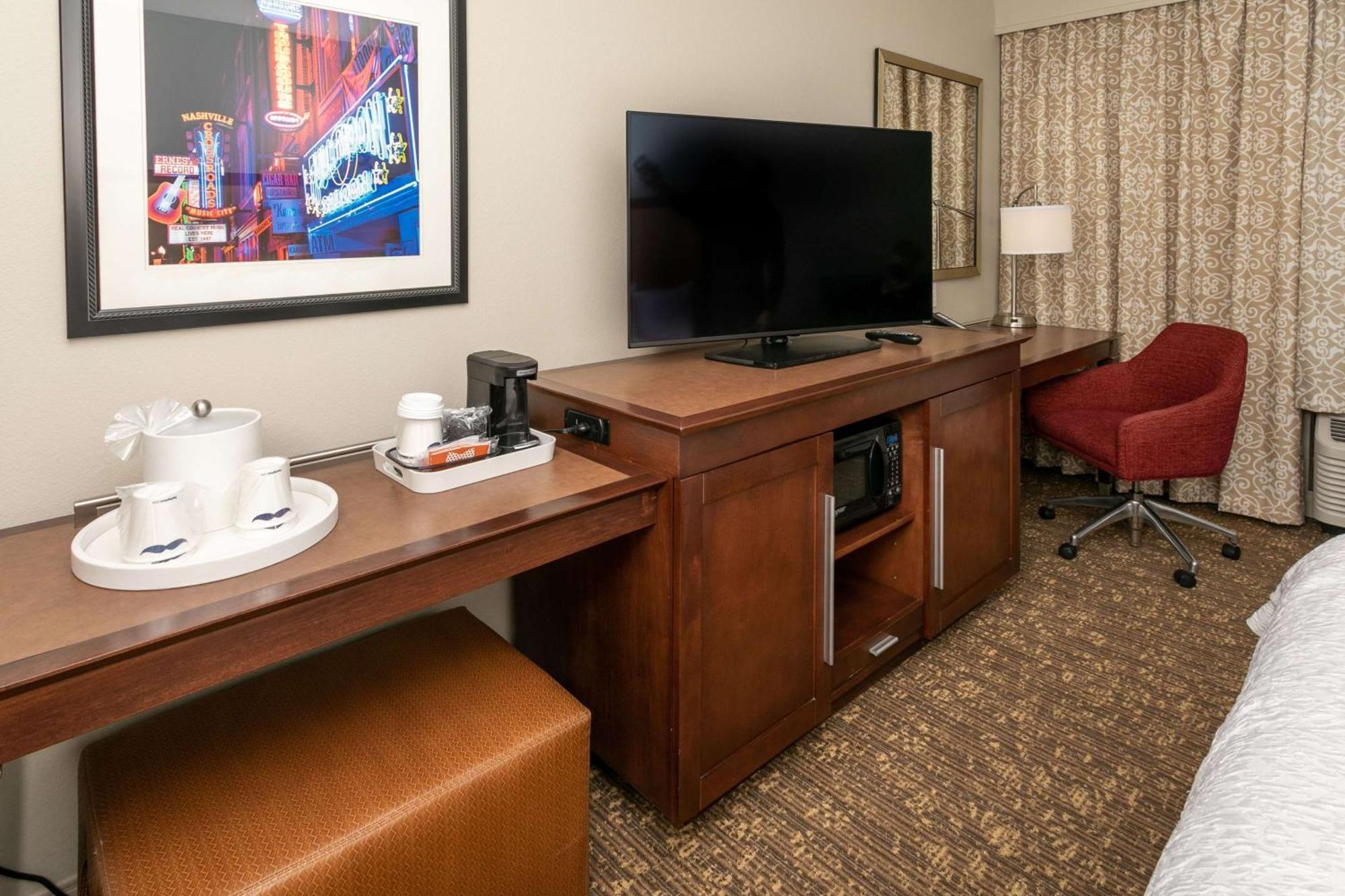 Hampton Inn & Suites Nashville-Green Hills Εξωτερικό φωτογραφία
